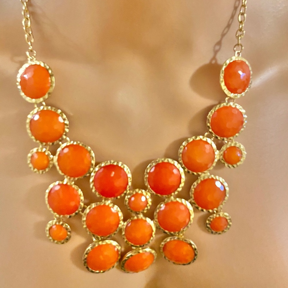 NWT Wet Seal Hammered Bubble Necklace